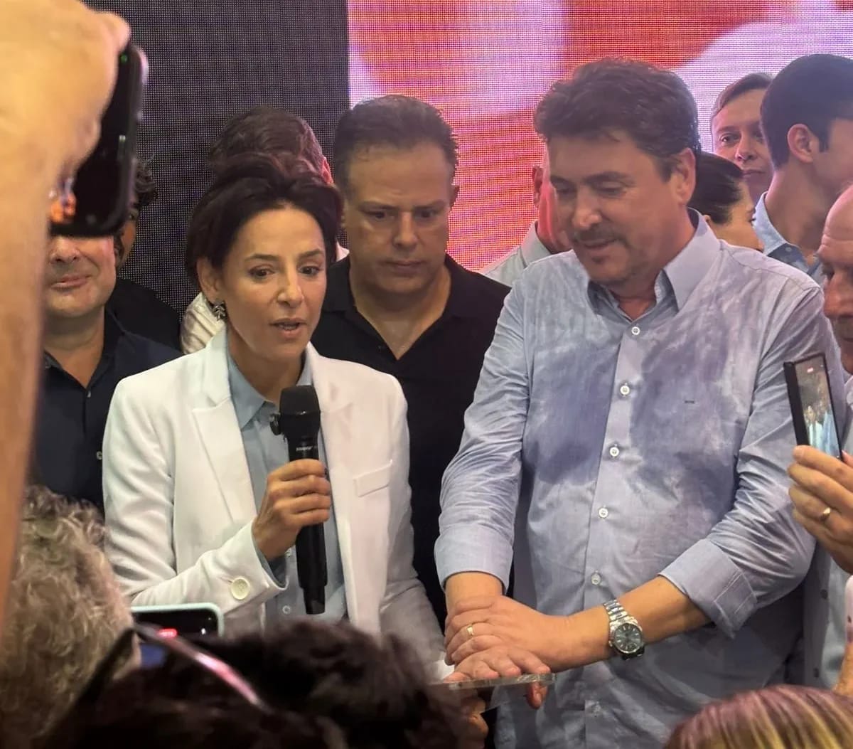 O Partido Liberal lançou, em Goiânia, a pré-candidatura do senador Wilder Morais ao governo de Goiás e confirmou a empresária Ana Paula Rezende como pré-candidata a vice-governadora na chapa.