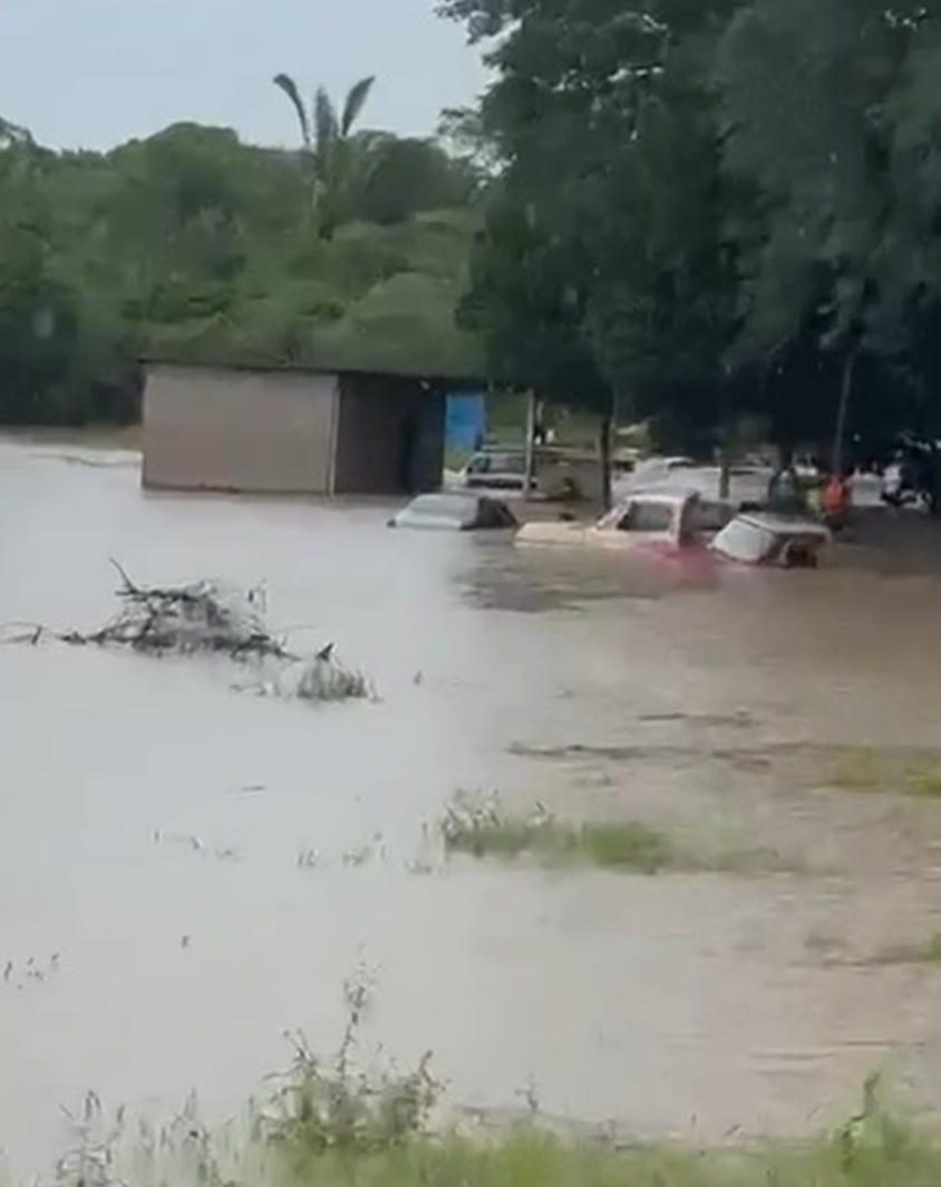 A Prefeitura de Jussara decretou estado de calamidade pública após três dias de chuvas intensas no município.