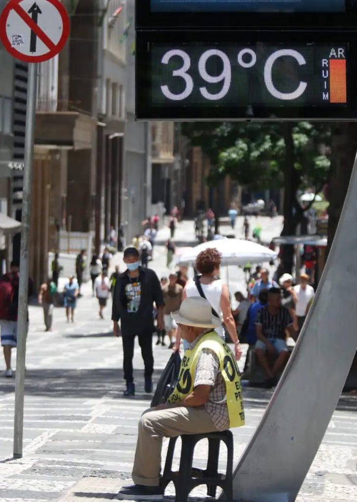 Goiás e outros estados brasileiros estão sob alerta para calor neste fim de semana