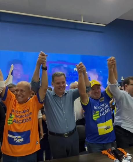 O PSDB oficializou neste sábado, 21, a filiação do deputado federal Professor Alcides Ribeiro e do ex-prefeito de Aparecida de Goiânia, Vilmar Mariano, em evento realizado no auditório da Unifan.