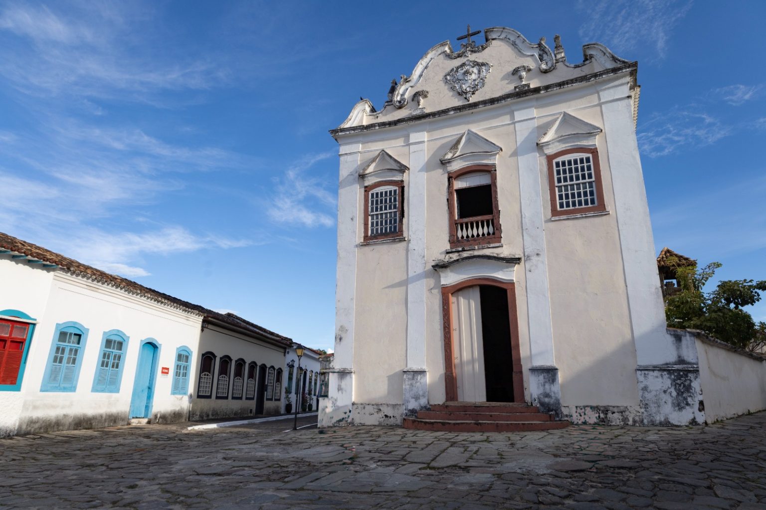 O Governo de Goiás anunciou a restauração do Museu de Arte Sacra da Boa Morte, como parte do projeto Rota da Fé, voltado à preservação do patrimônio histórico e ao fortalecimento do turismo religioso na Cidade de Goiás.